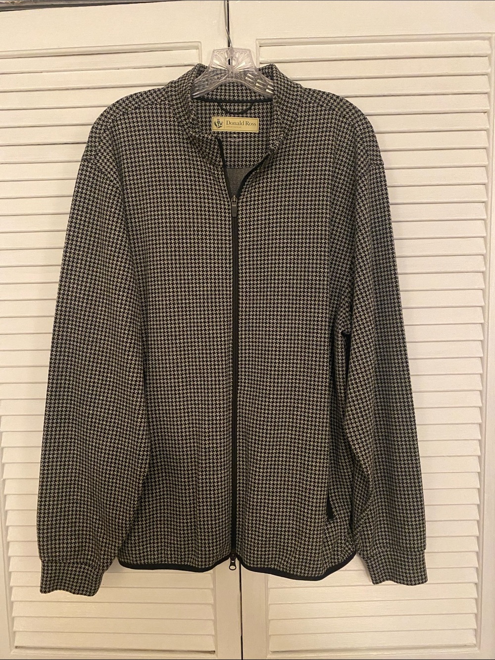 Donald Ross Men's Black & White Houndstooth Zip-Up Sweater